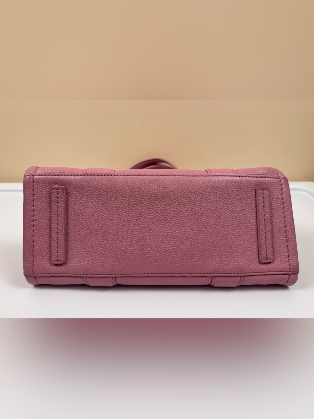 Marc Jacobs The Medium Leather Tote Bag Crossbody with Dust Bag - Picture 15 of 16